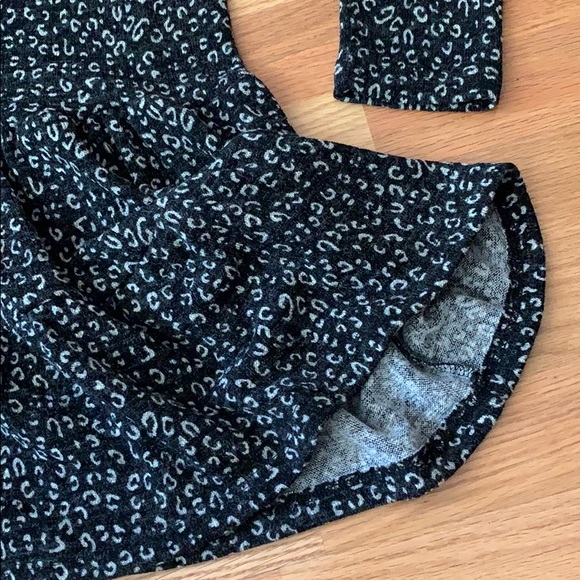 ❗️FREE 🖤🐆 Animal print sweater dress MUST BUNDLE - Picture 7 of 9